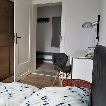 Wiewiorze Podworze Apartment *
